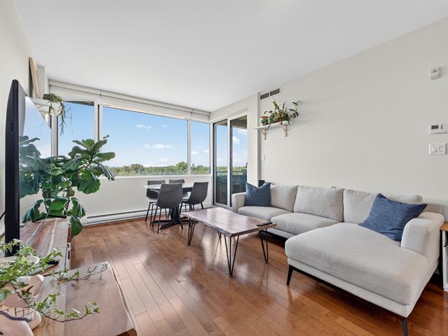 #810 - 4900 Boul. de l'Assomption