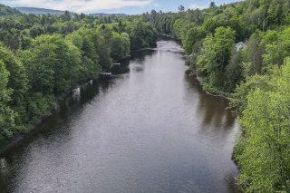 Vue sur l'eau