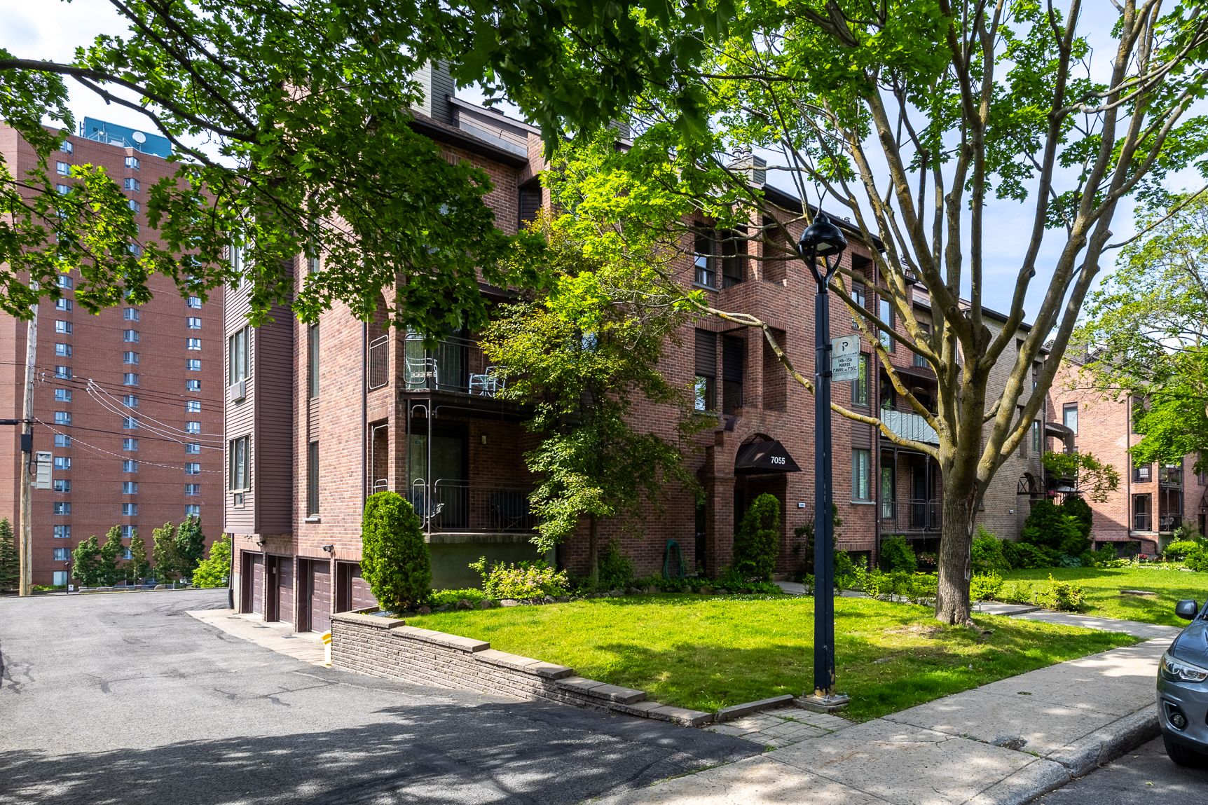 #302 - 7055 Place Joseph-Michaud