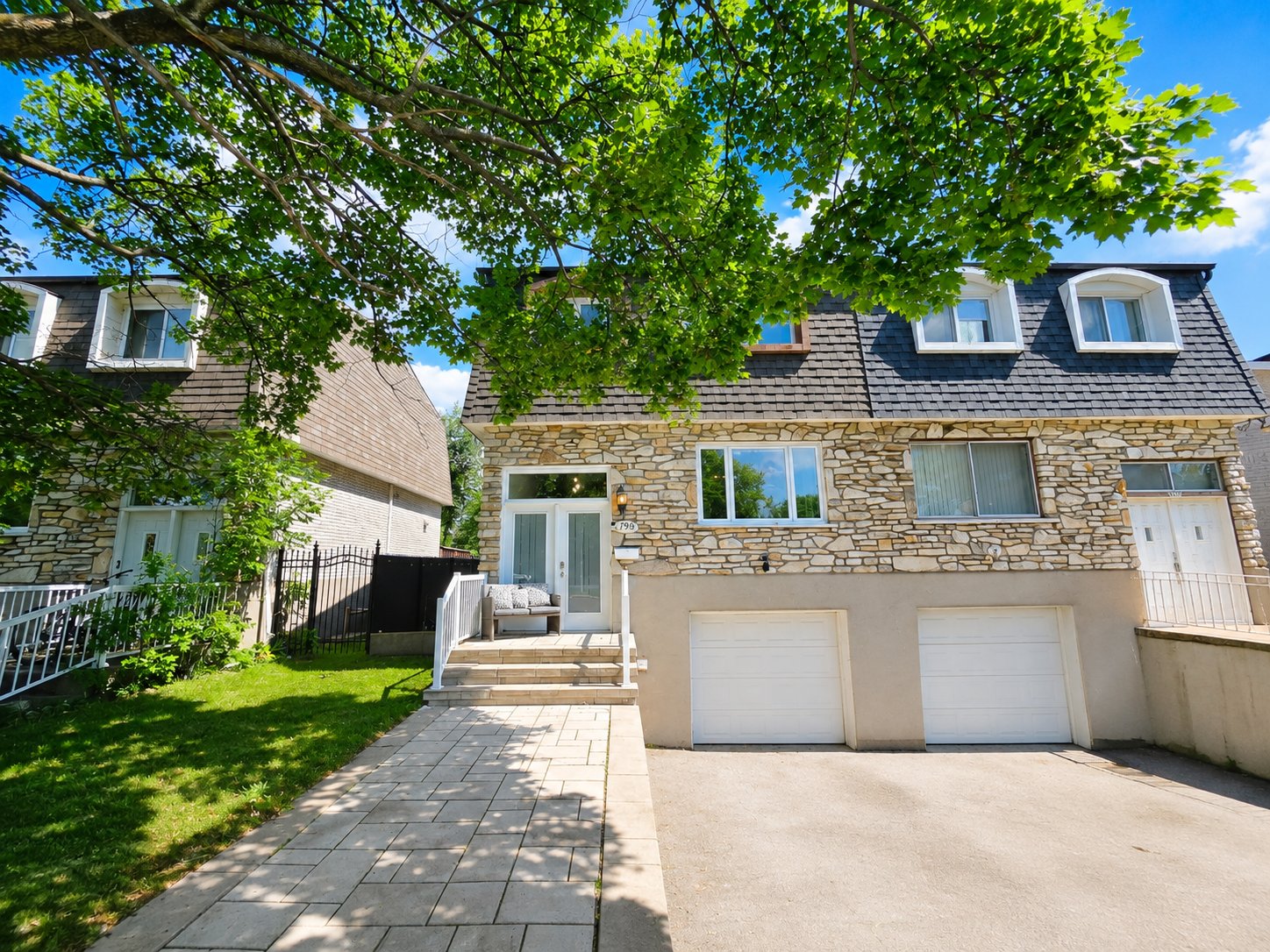 4798 Rue de Dundas