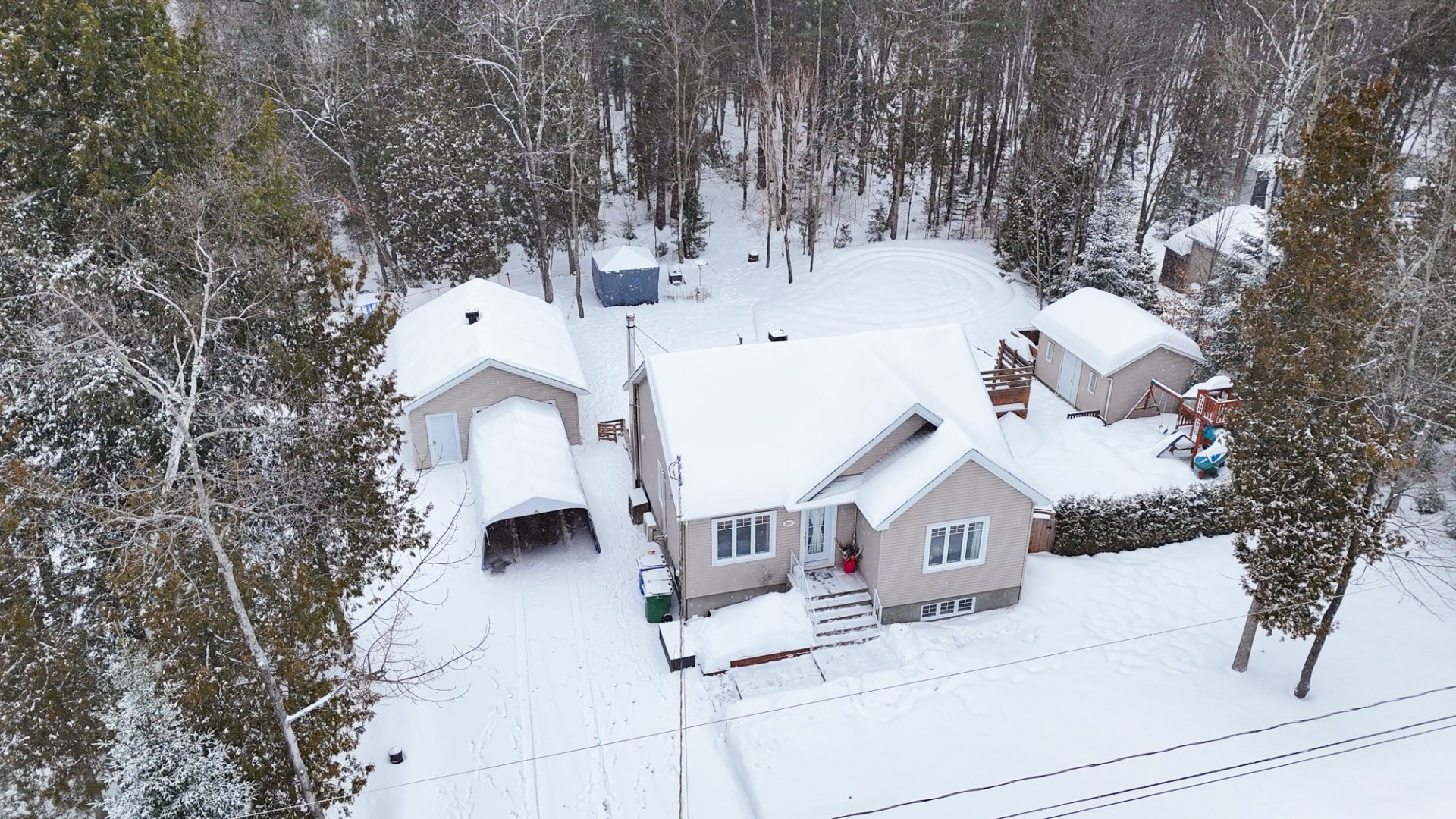 2997 Rue Delphis-Wolfe