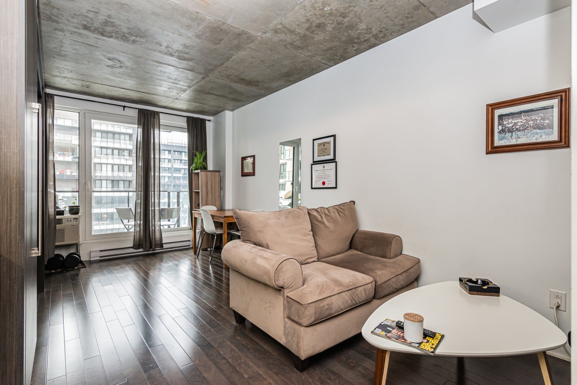 #1404B - 235 Rue Peel