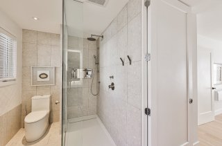 Ensuite bathroom