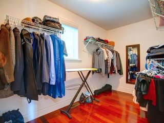 Walk-in closet