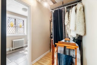 Walk-in closet