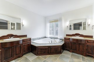 Ensuite bathroom