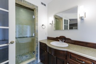 Ensuite bathroom