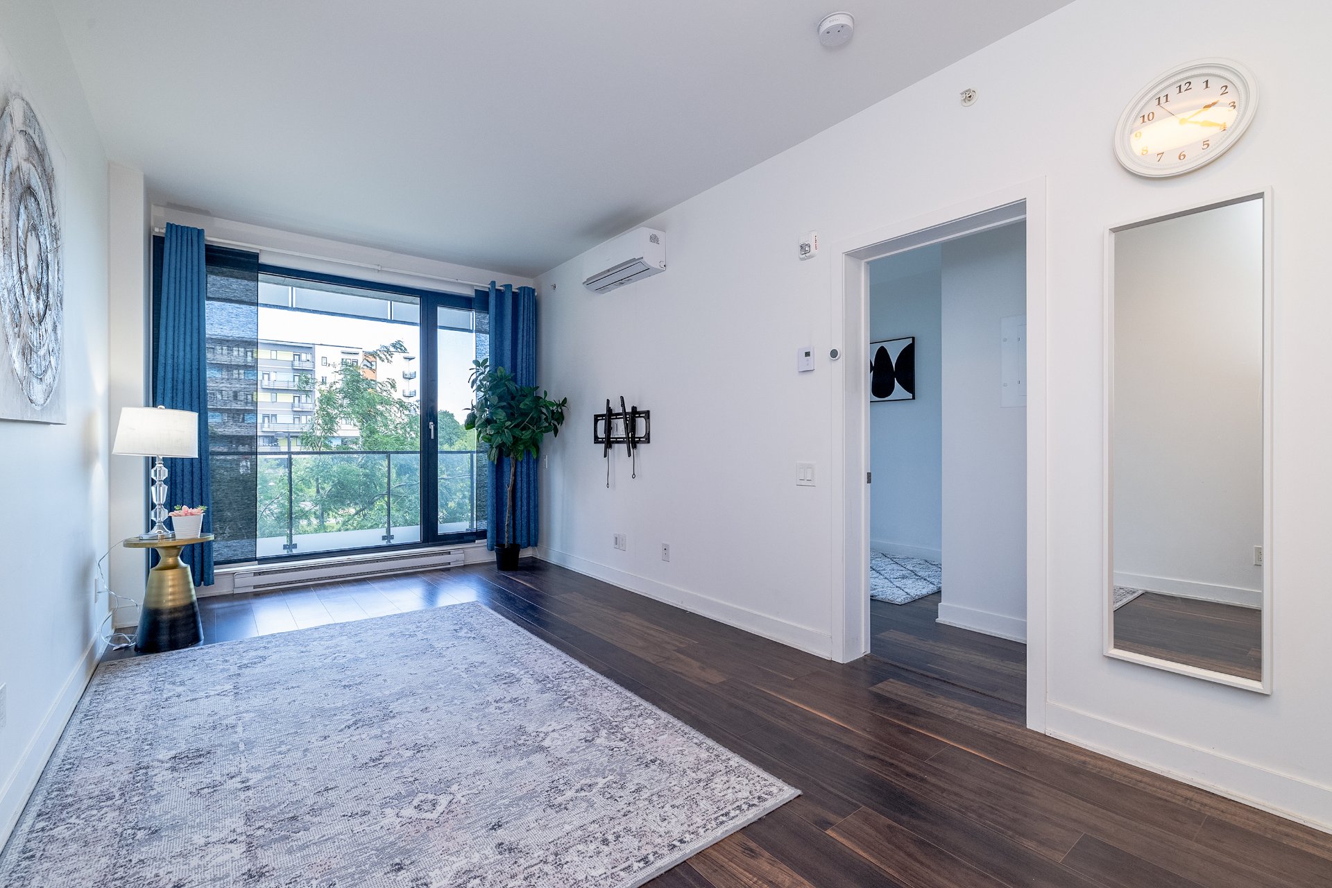 #306 - 3043 Rue Sherbrooke E.