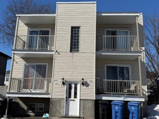 1881 Rue King — photo 1