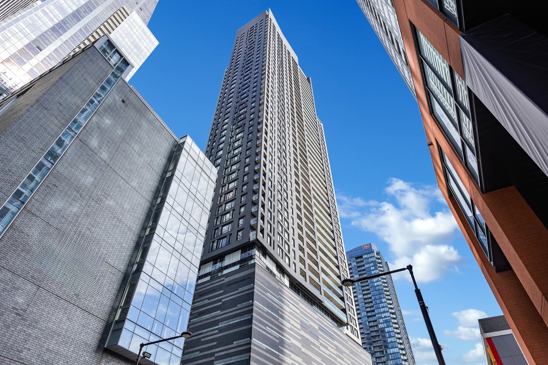 #1209 - 1288 Av. des Canadiens-de-Montréal