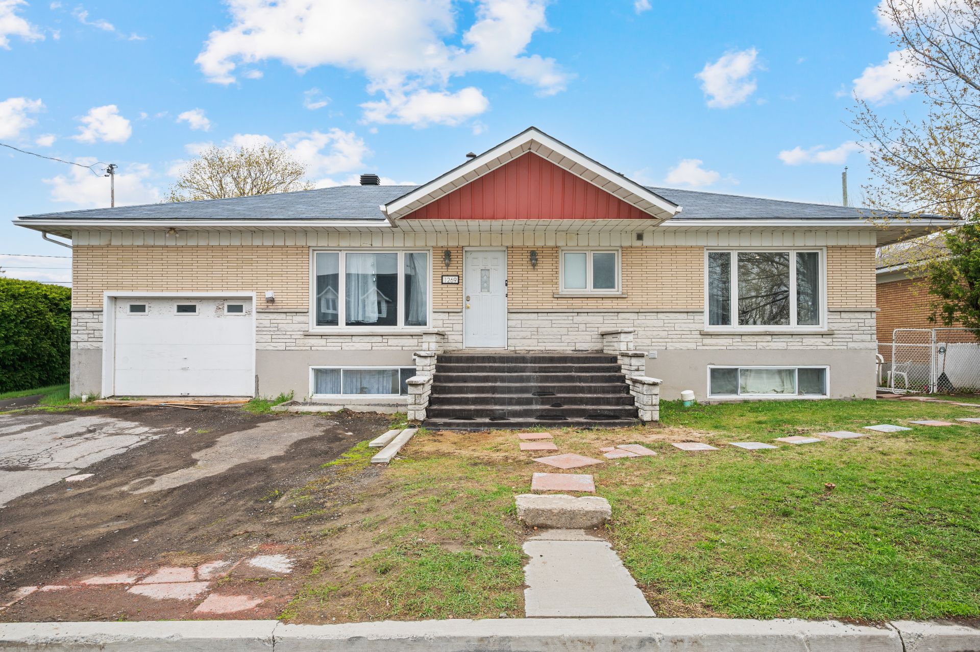1269 Av. Dupuis