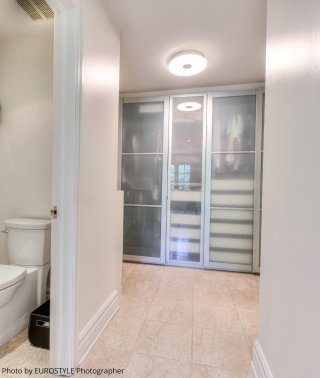 Walk-in closet