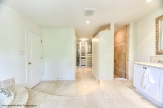 Ensuite bathroom