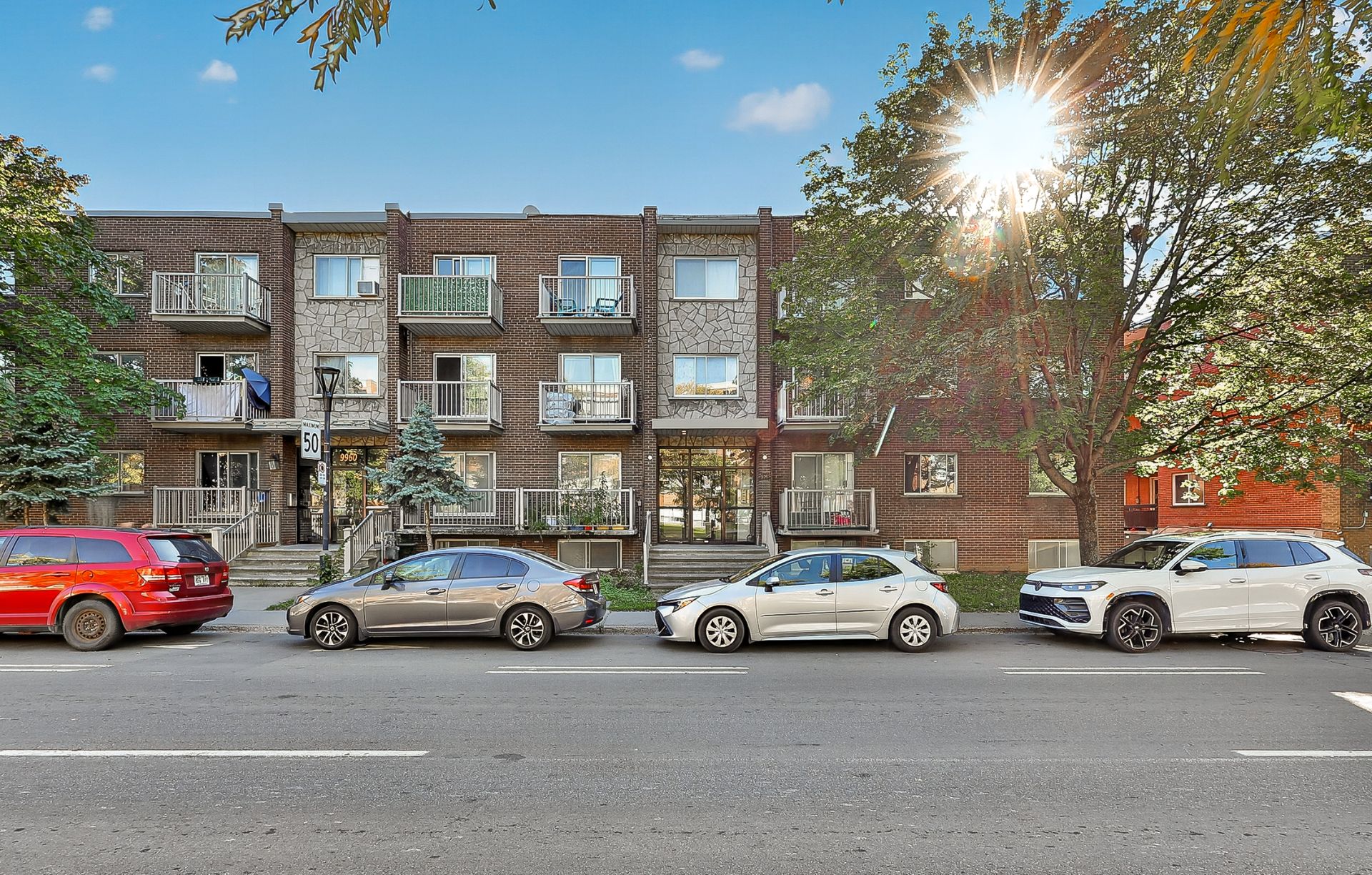 9964 Av. Papineau