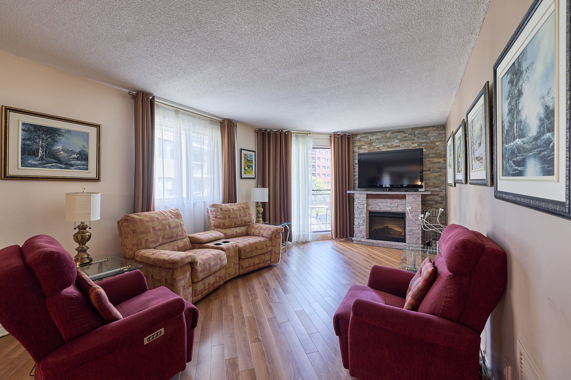 #301 - 6850 Boul. des Roseraies