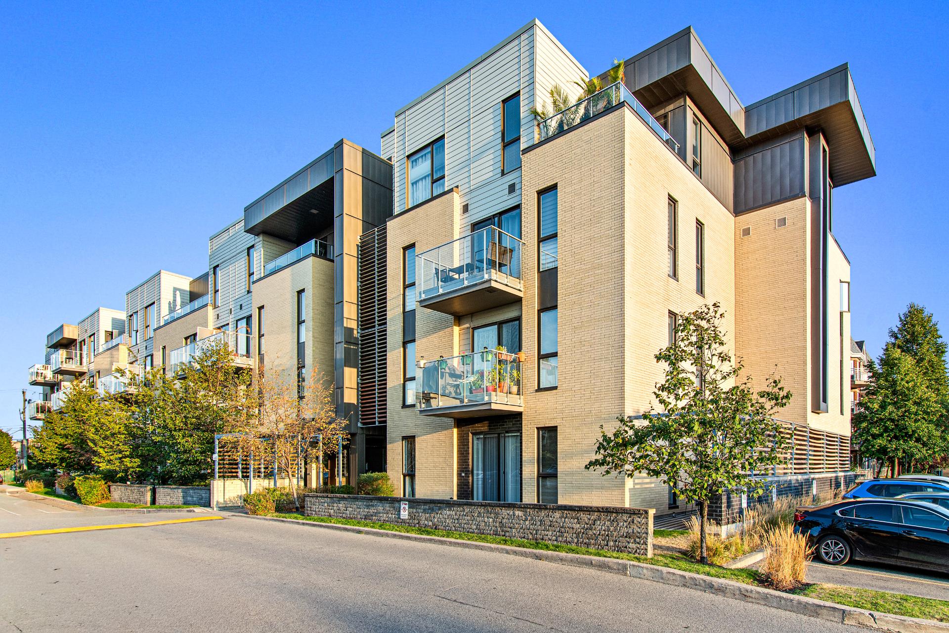 #306 - 740 32e Avenue