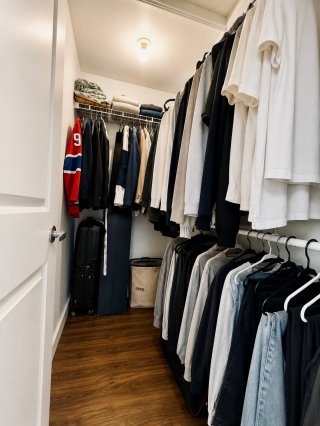 Walk-in closet