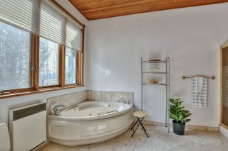 Salle de bains attenante à la CCP