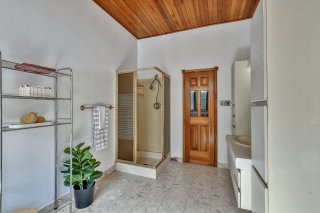 Salle de bains attenante à la CCP