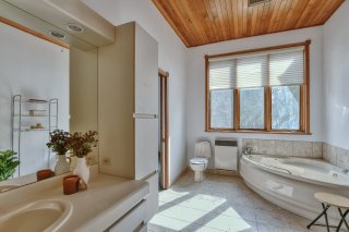 Salle de bains attenante à la CCP