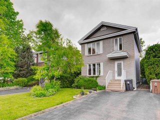 2696 Rue des Perce-Neige