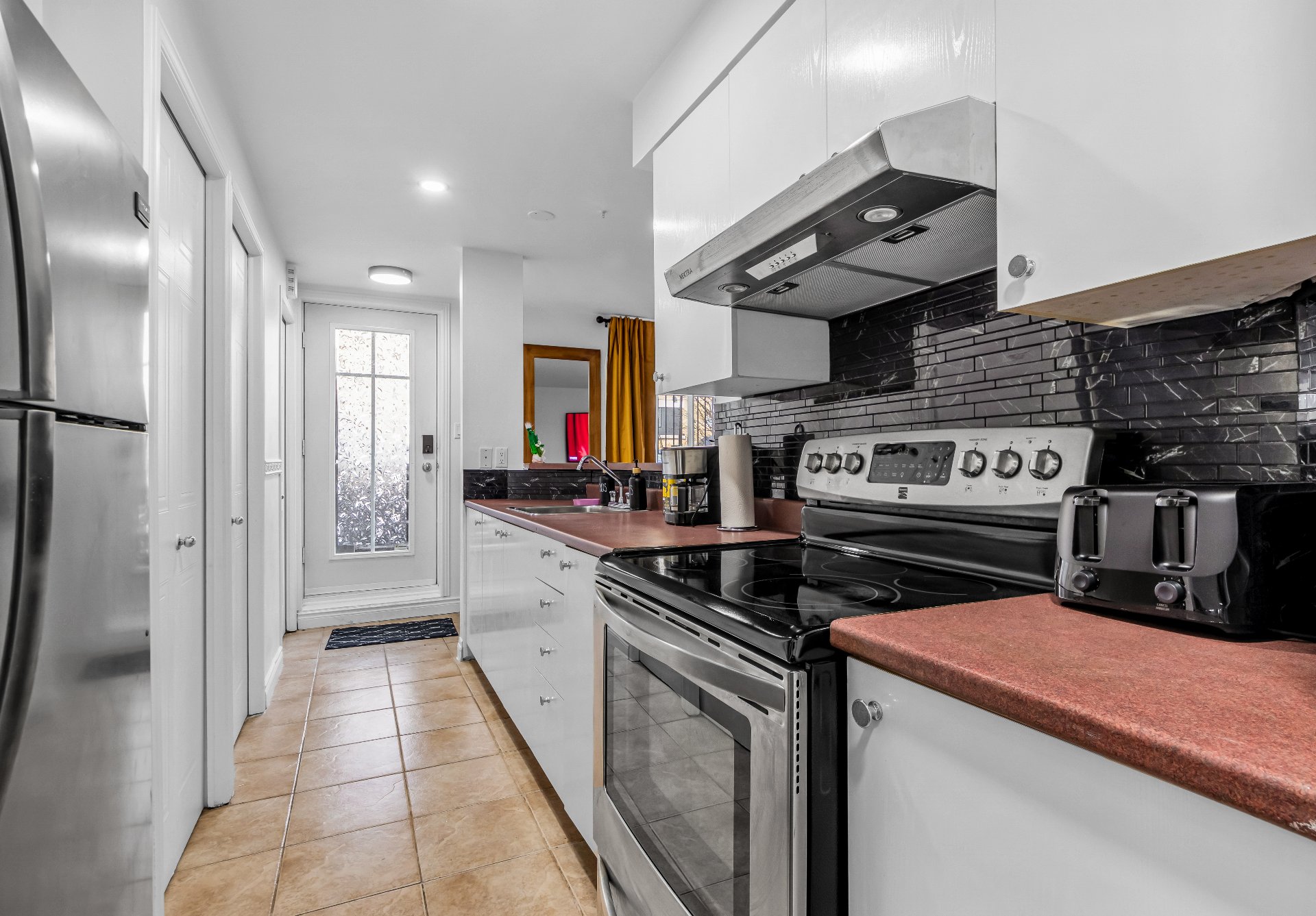 2682 Av. Charlemagne