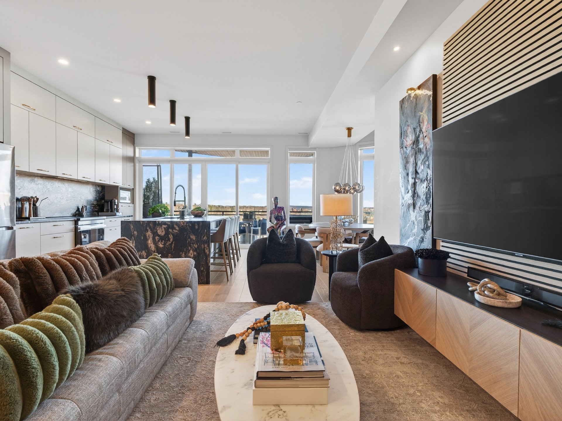 #2304 - 120 Rue de Candiac