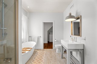 Salle de bains attenante à la CCP