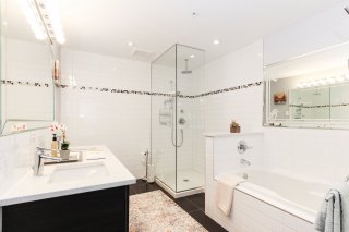 Ensuite bathroom