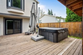 Hot tub