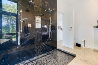 Salle de bains attenante à la CCP