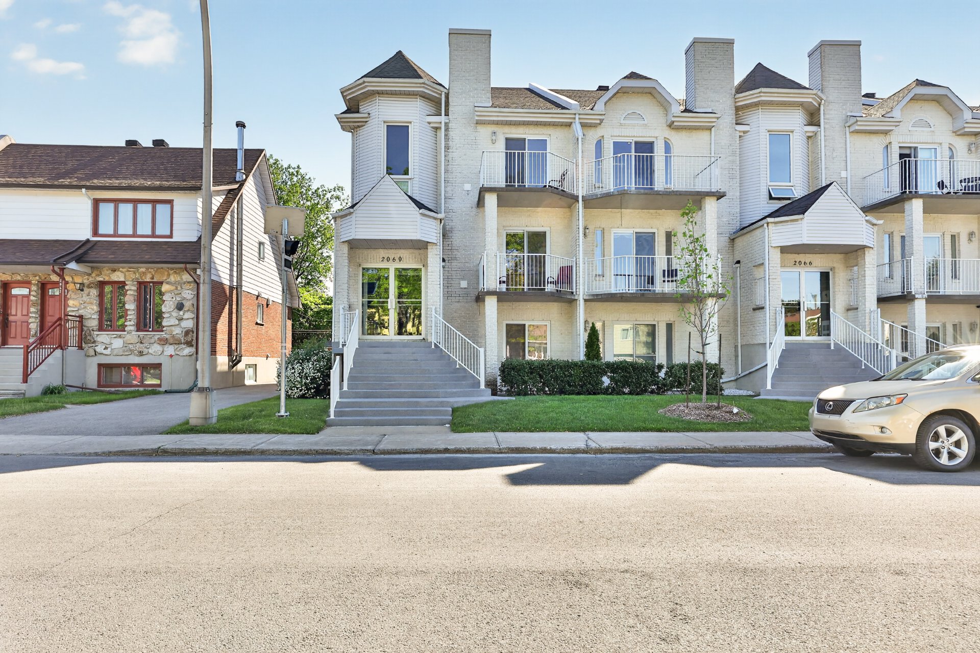 #201 - 2060 Av. Dumouchel