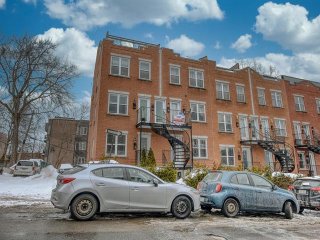 2695 Rue Aylwin