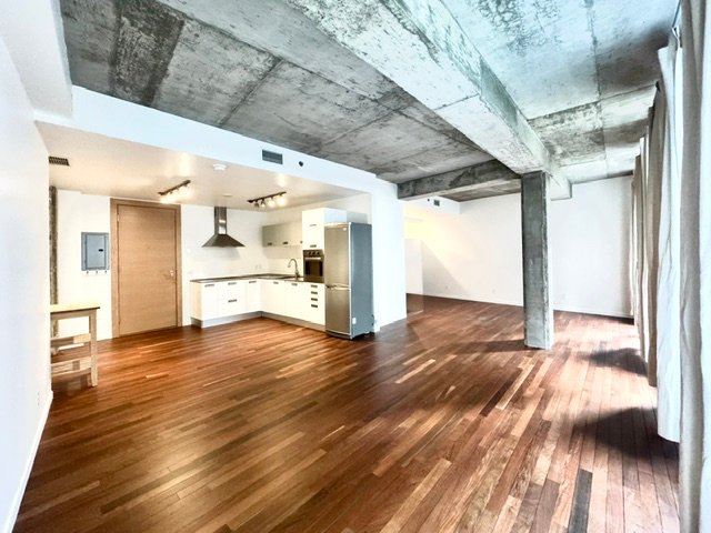 #516 - 445 Av. Viger O.