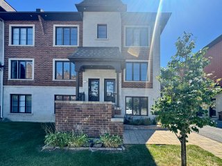 2362 Rue Monet