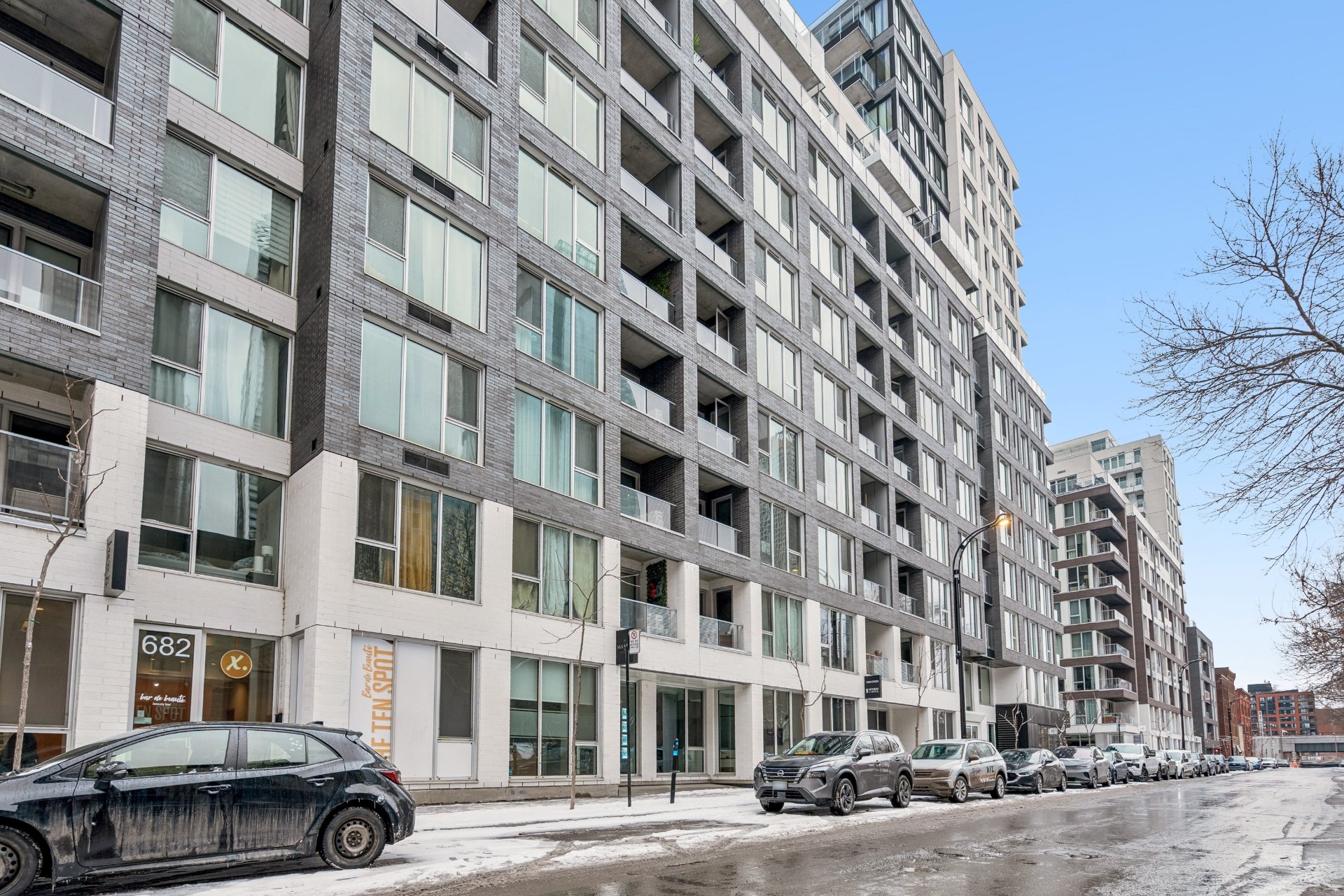 #918 - 700 Rue St-Paul O.