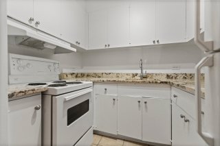 #1007-2300 Rue St Mathieu Montréal (Ville-Marie)