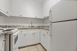 #1007-2300 Rue St Mathieu Montréal (Ville-Marie)