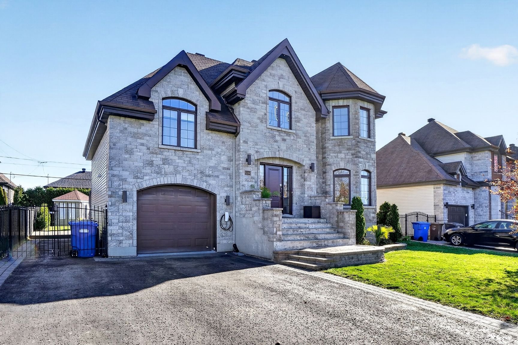 1234 Rue Basile-Routhier