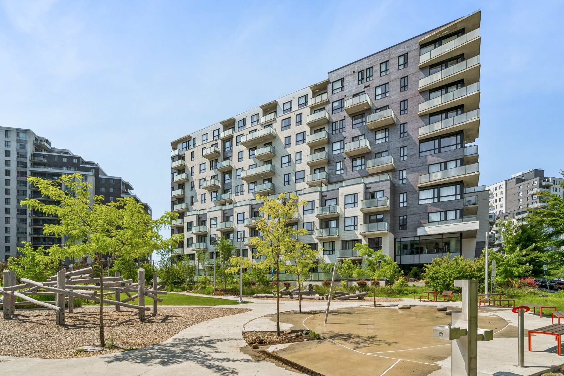 #915 - 1700 Rue Viola-Desmond