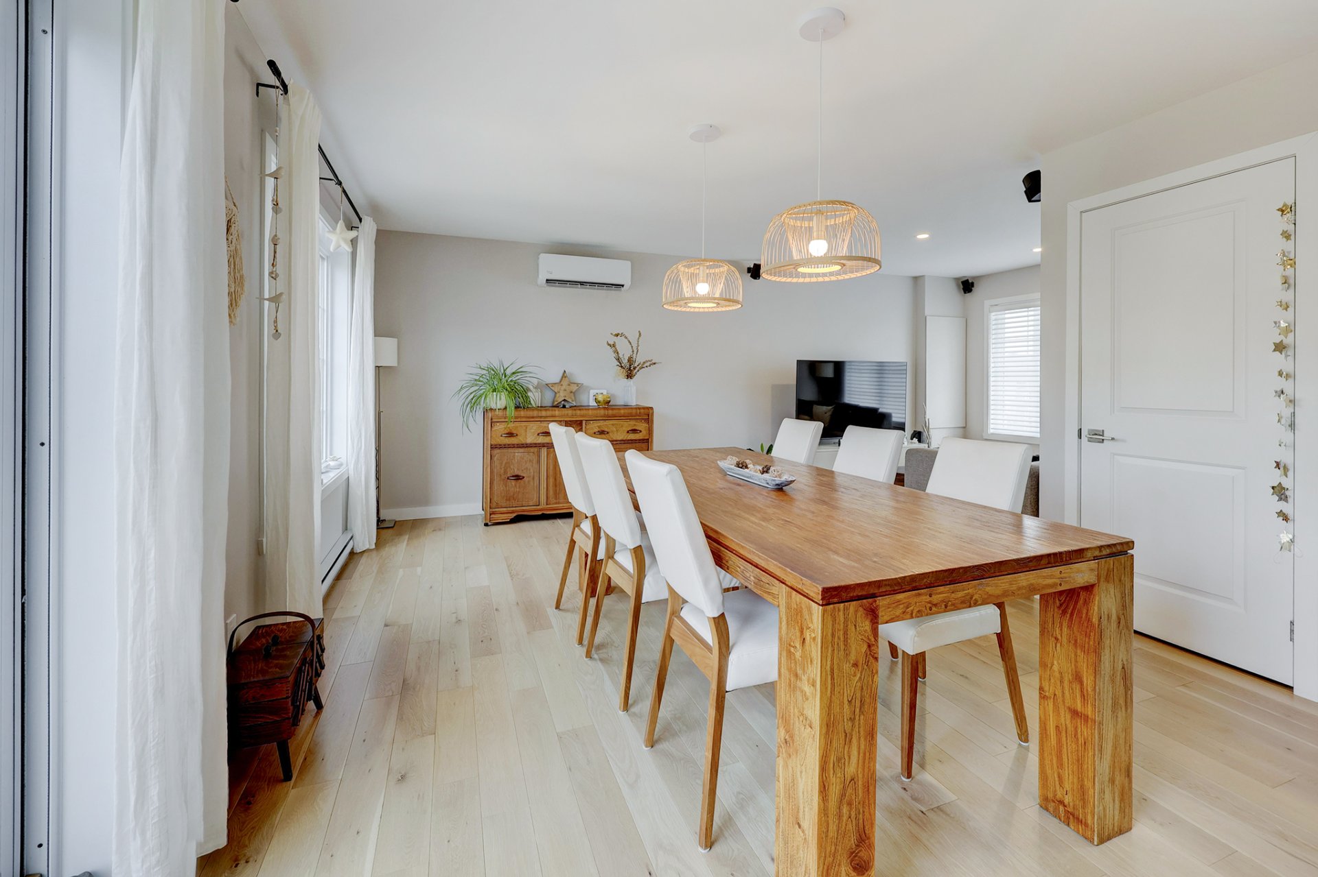 1334 Av. du Lac-St-Charles