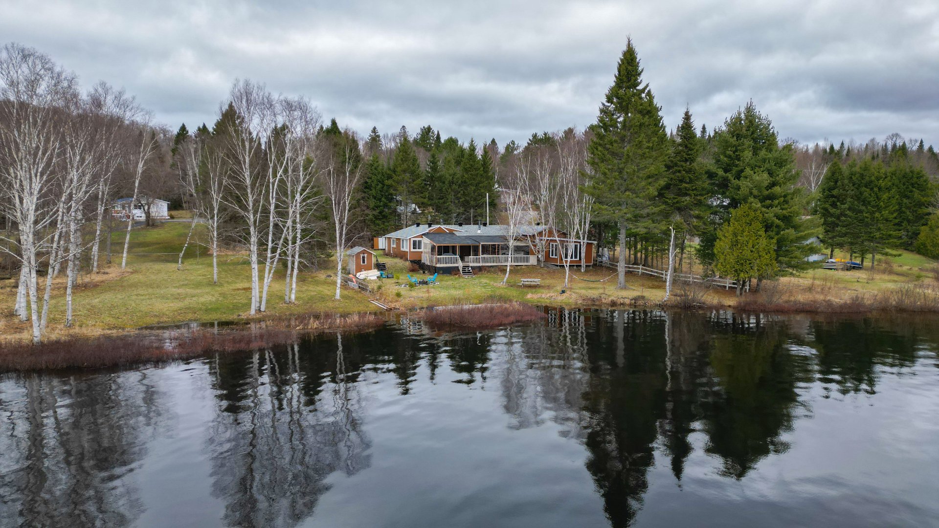  4683 Ch. du Tour-du-Lac-Tibériade