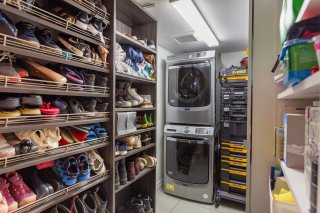 Walk-in closet