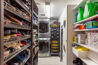 Walk-in closet