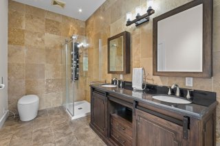 Ensuite bathroom