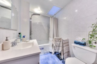 Salle de bains attenante à la CCP