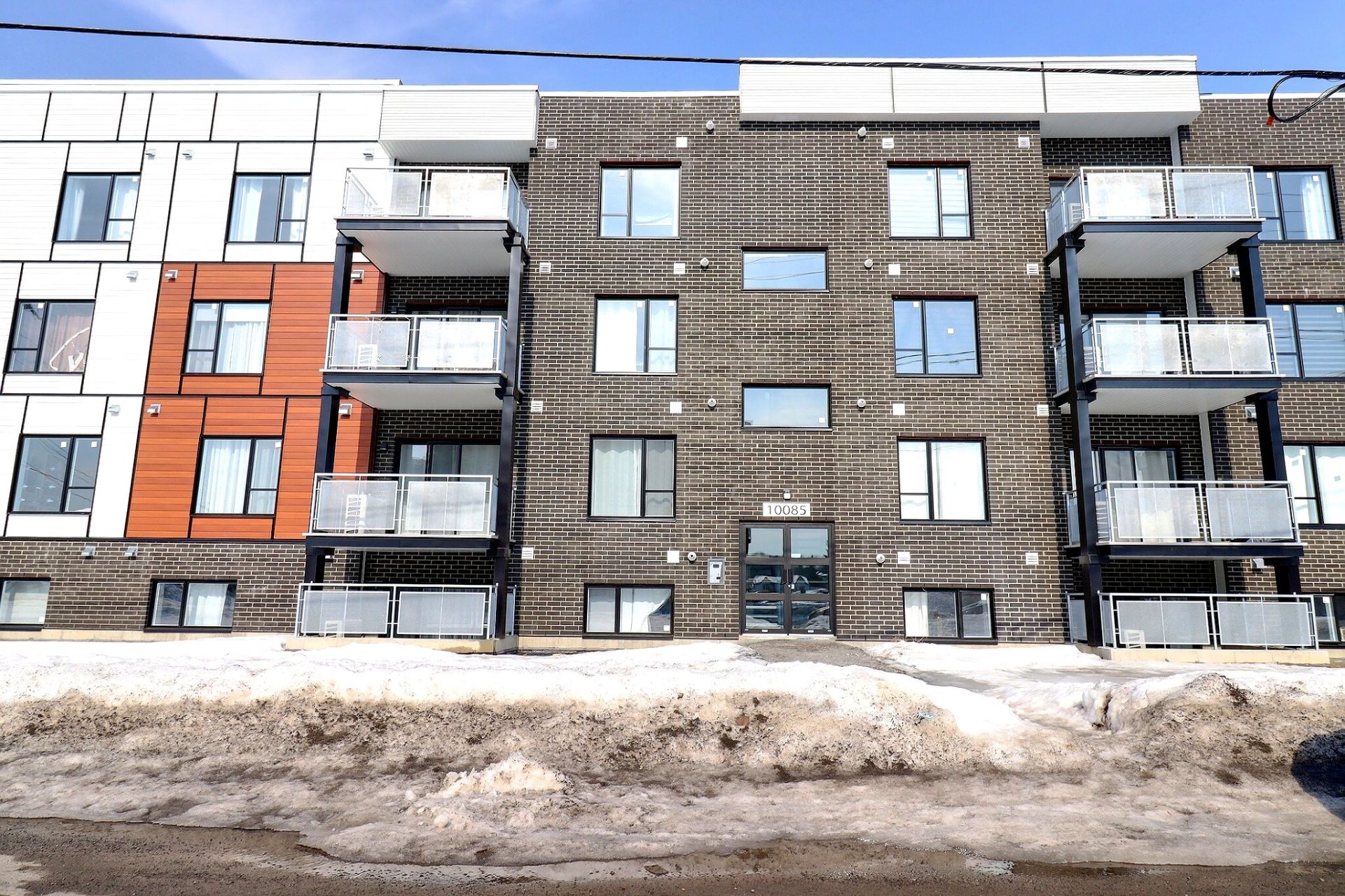 #205 - 10085 Rue de l'Épervier