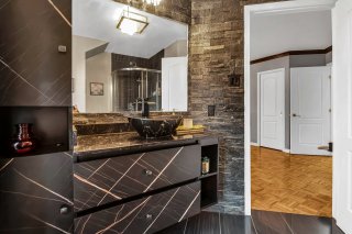 Salle de bains attenante à la CCP