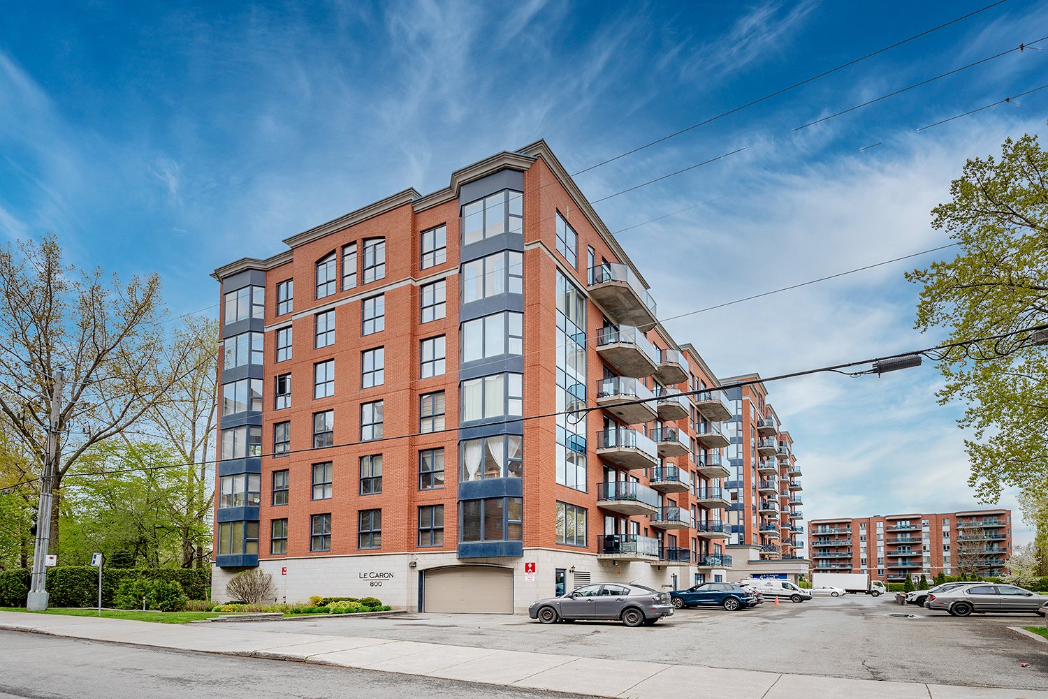 #605 - 800 Rue Muir