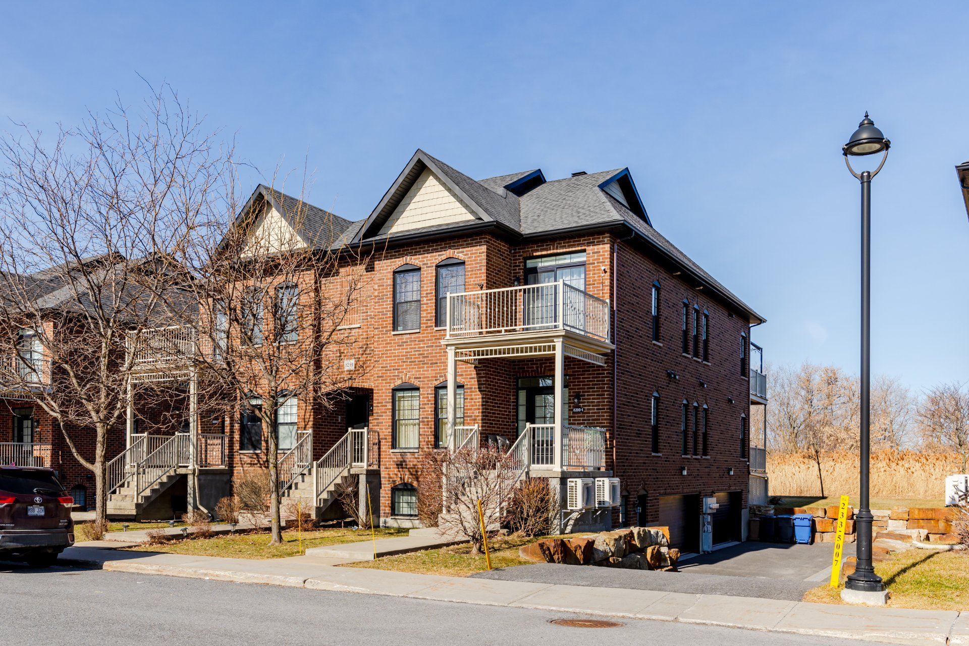 #3 - 8200 Rue Louisbourg